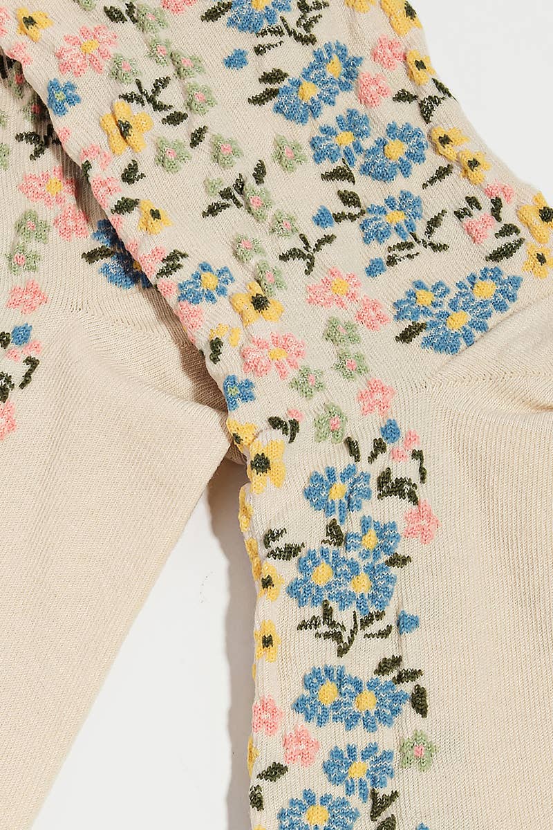 Cream Flower Pattern Socks
