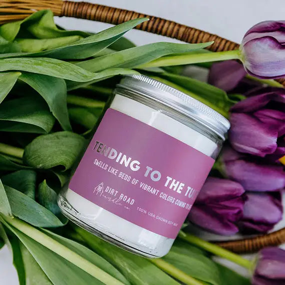 DRC Tending to the Tulips 16 oz Candle
