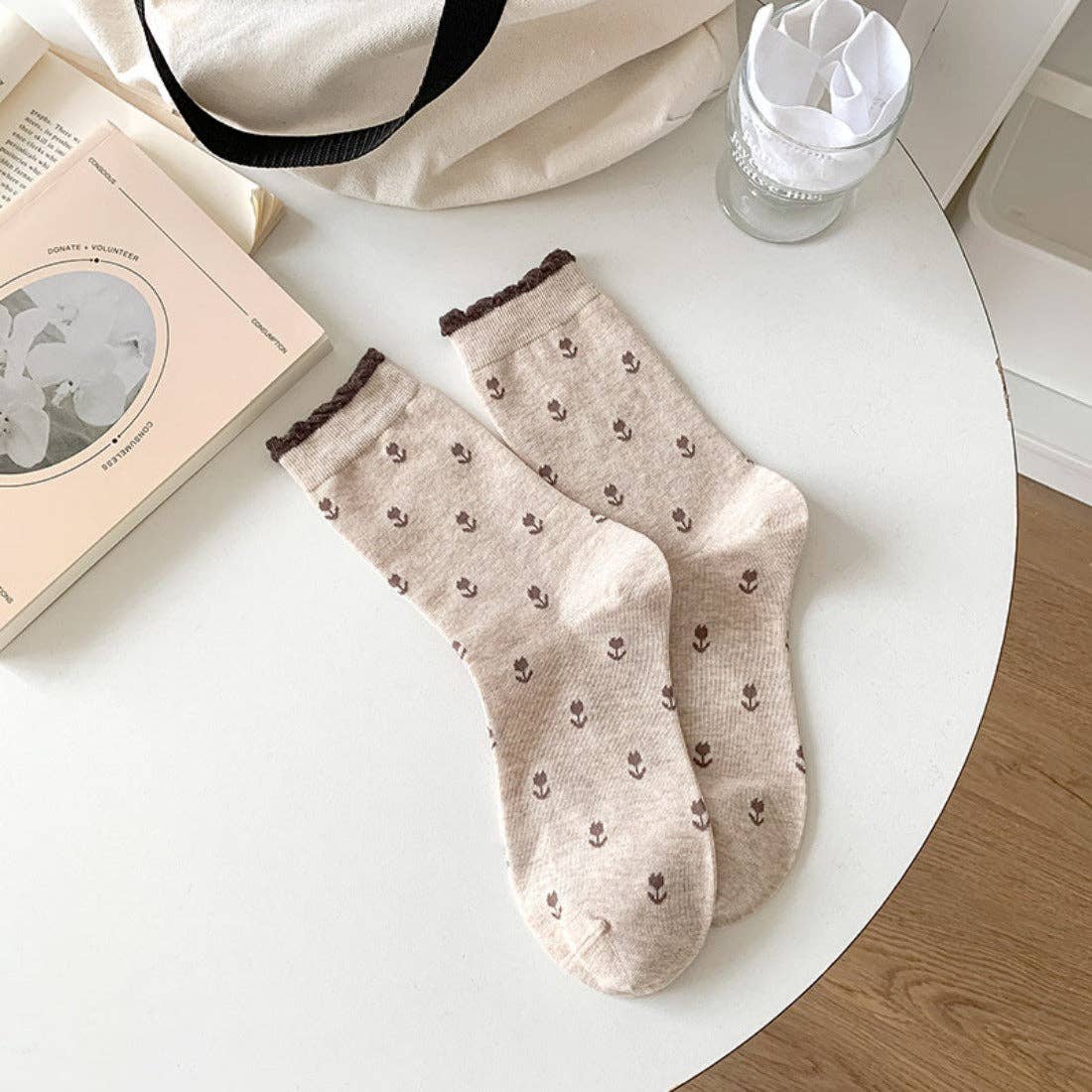 Floral Lace Trim Socks: Beige