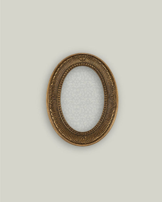 Oval Vintage Frame: 4x6