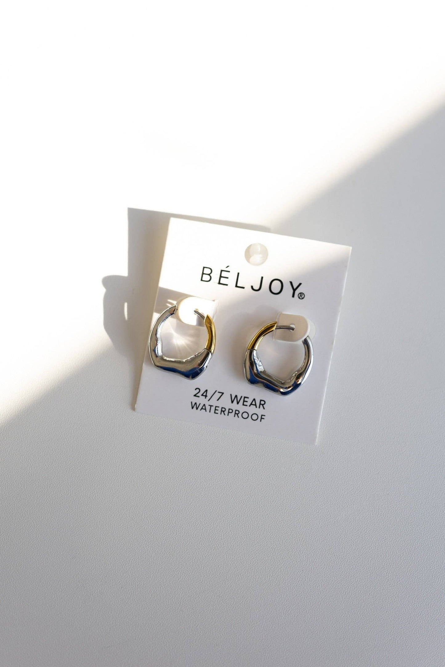 Elvo Irregular Huggie Hoops || Silver
