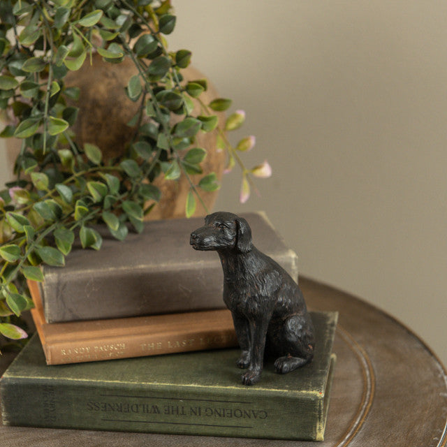 Labrador Statuette